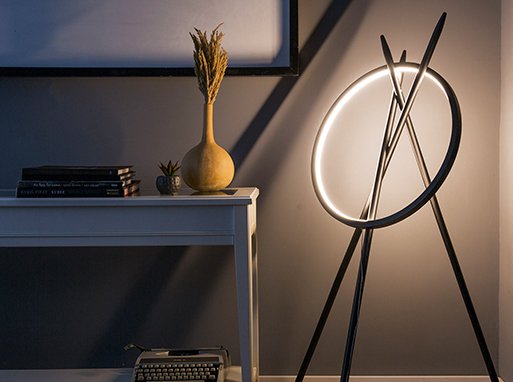 落地?zé)?>
                                            </div>
                                            <p id=